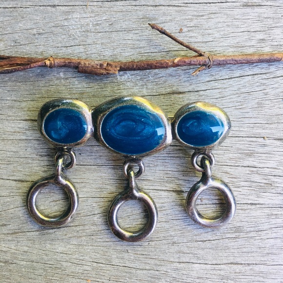 Blue gem brooche! 🔵 - Picture 1 of 4